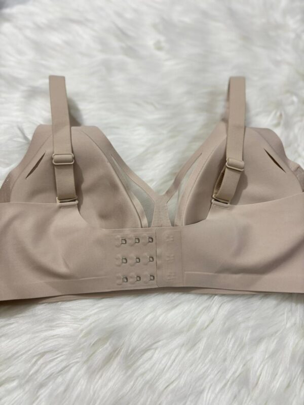 Wireless Ladies Luxe Queen Bra - Image 2
